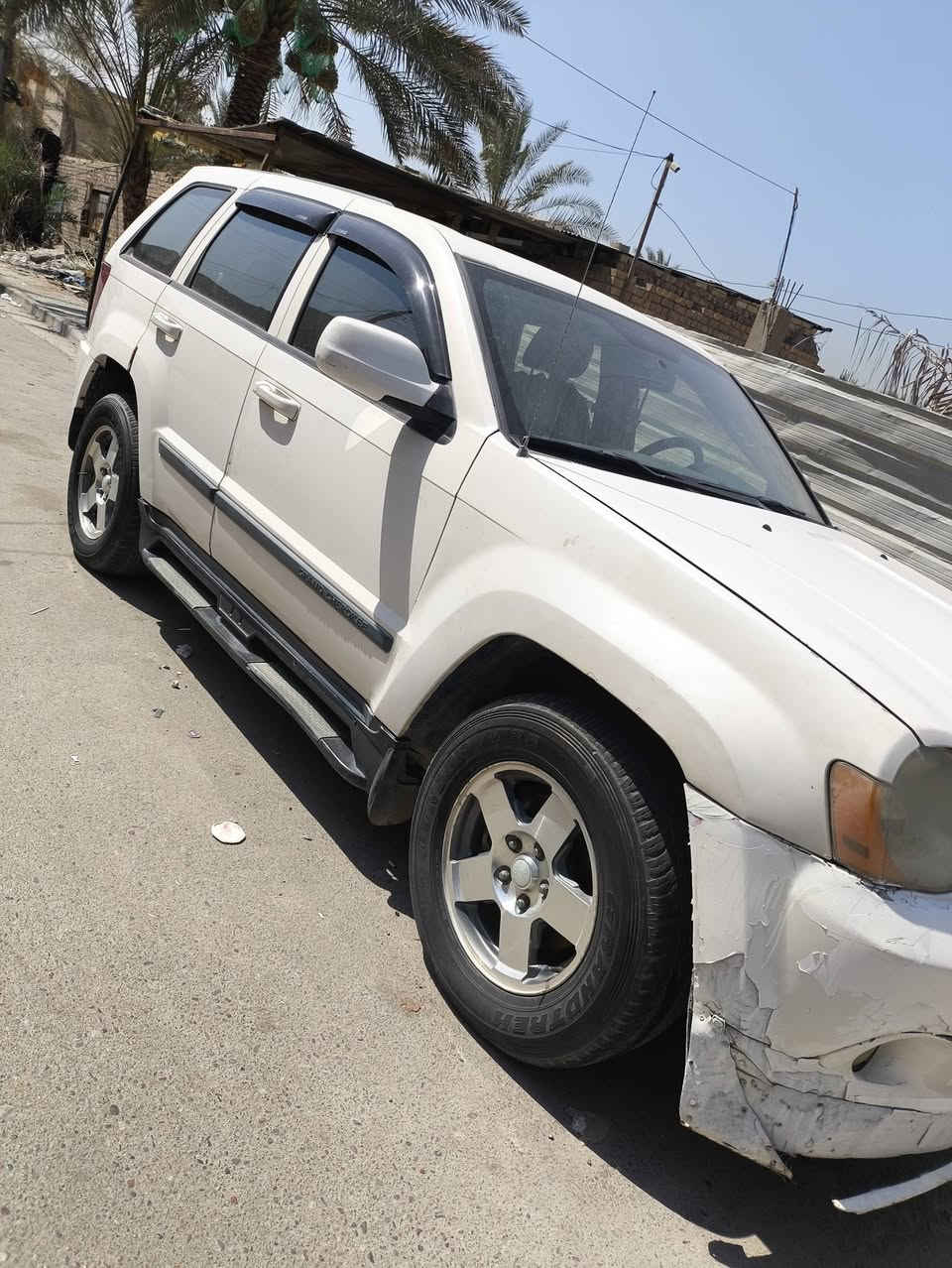 السلام عليكم سيارة جيب شيروكي موديل 2008 ستة سلندر لاريدو السيارة گشرتهة نضيفة وكهرباىئيات كلهة شغالةالسيارة عوزهة بس تجفيت هية تشتغل +الاكسن بي صوت السيارة ب اسمي تحويل ثاني يوم المكان بغداد الاتصال على الرقم *********** 
السعر 55$ورقة وبيهة مجال إذا شراي تعال وتدلل
