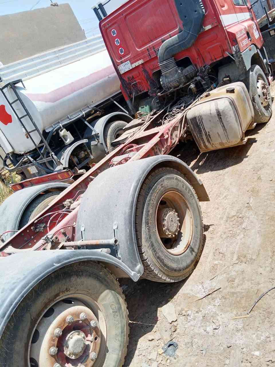 هسلام عليكم للبيع داف سنكل رقم بغداد موديل 95 كير 4×4 السعر 80 الاستفسار اكثر ***********.   ***********
