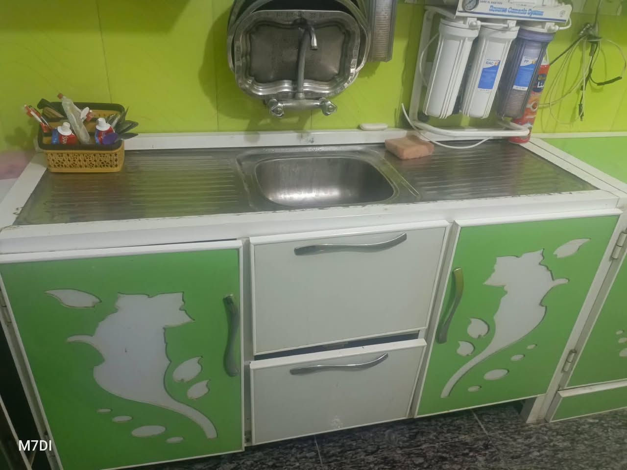 كونتر للبيع طول 3 أمتار و80 استفسار ***********

نص مكتوب في الصور:
- M7DI