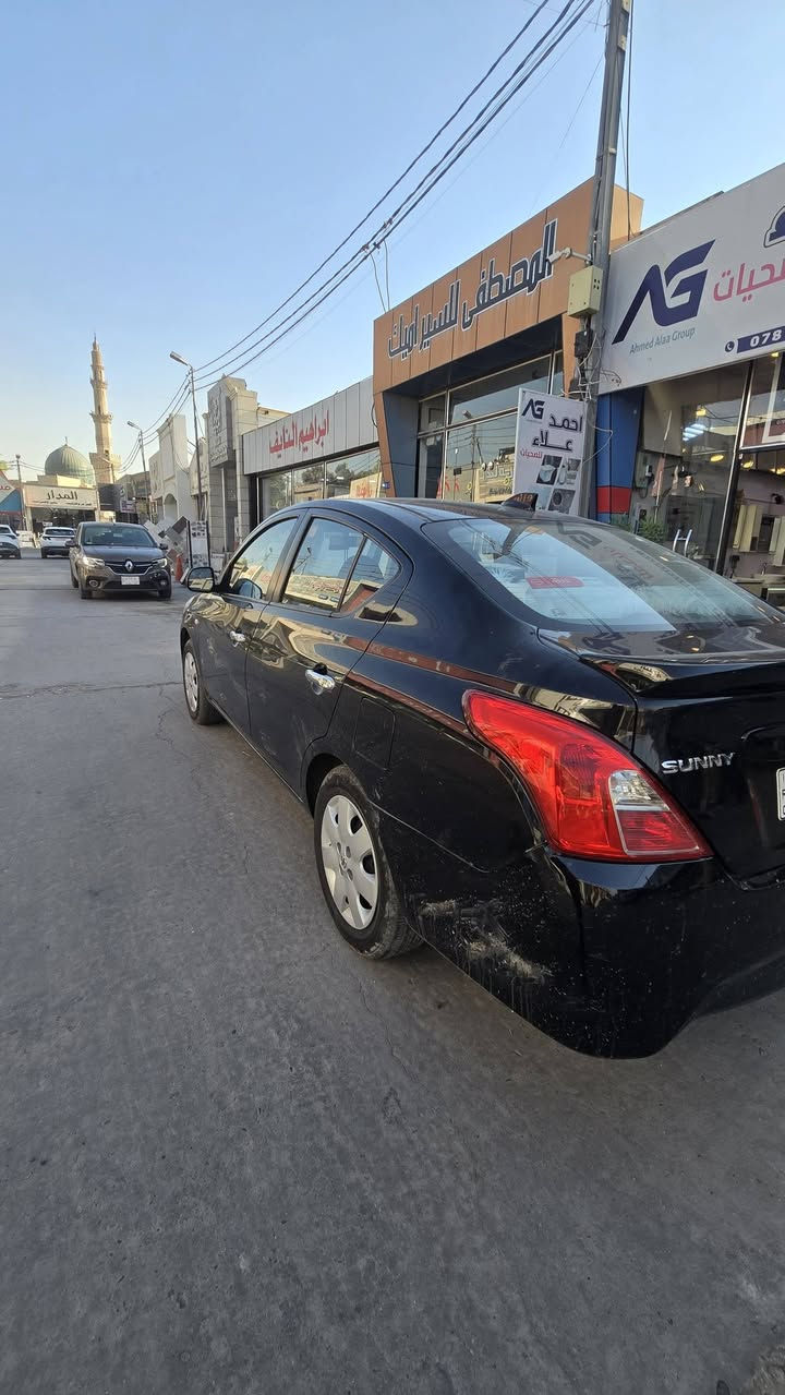 نيسان سني موديل 24 تجميع هندي سياره نضيفه مكفوله عده بارد بالجاملغ الخلفي خفيف كلش رقم بغداد بسمي مكانها بغداد رقم تلفون ***********
