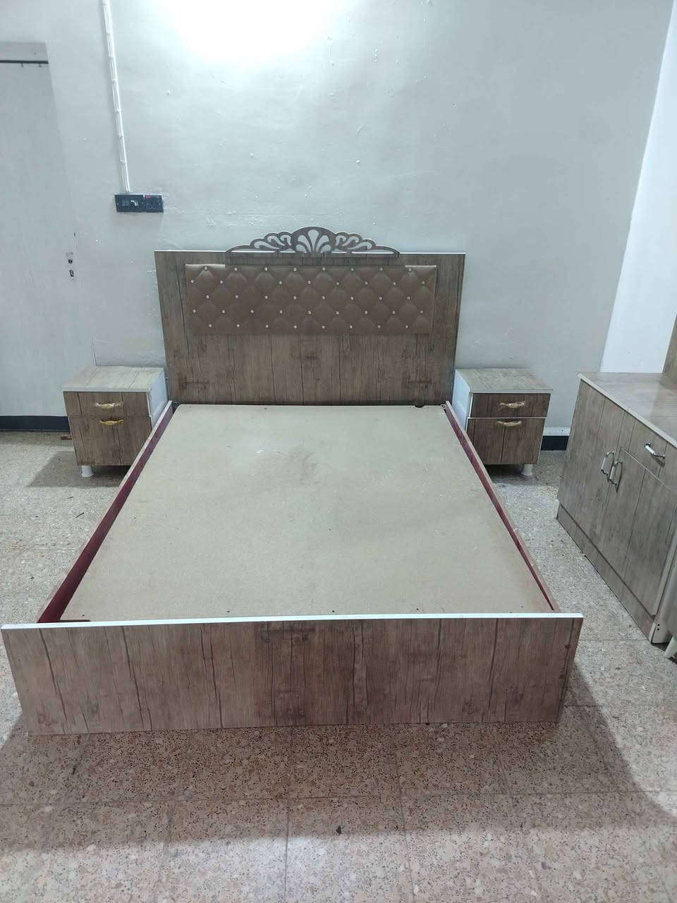 غرفة نوم كلش نضيفة سعر ٢٩٠ الف كنتور صاج سعر ١٥٠الف شراي اتصل مكاني كركوك
***********
*********** كركوك, العراق
