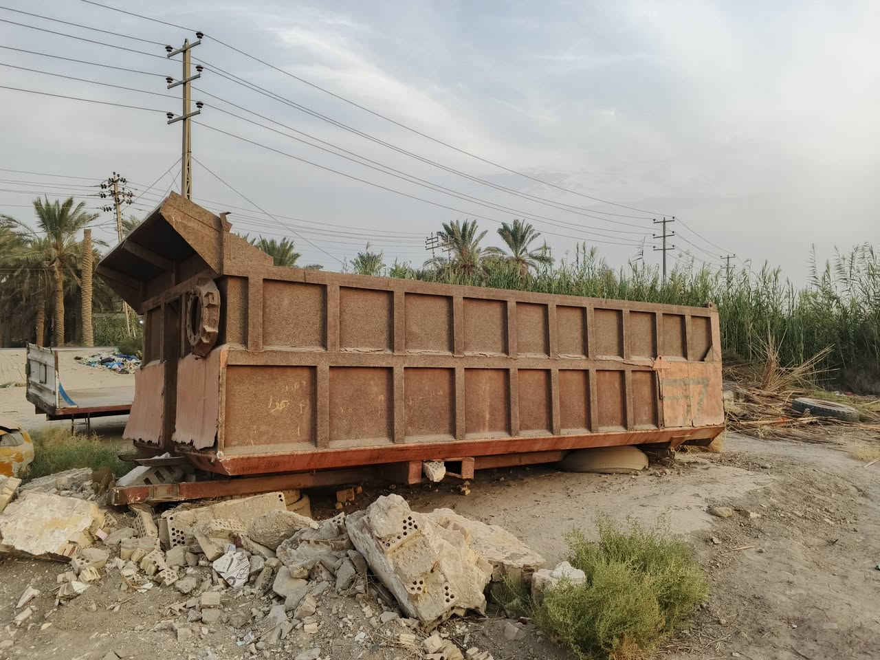 للبيع • شاحنة • استفسار