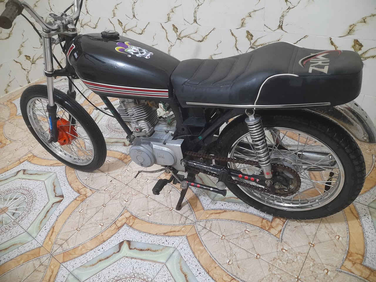 دراجه البيع بدون وراق 
سعر ٣٥٠ 
***********
