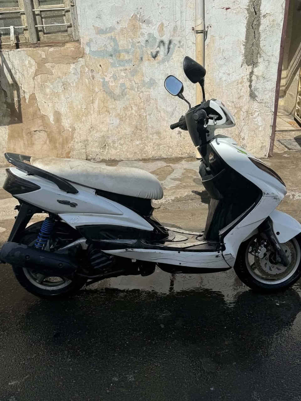 للبيع دراجة سكنس فحل 🏍️🔥
دراجة سكنس فحل، لون أبيض.
بيها بعض آثار الاستعمال والخدوش، والكرسي يحتاج تنجيد، وكلشي واضح بالصور.
💰 السعر: 400 ألف دينار
💵 بيها مجال للجاد فقط
📍 بغداد
🔍 الفحص والتجربة للجادين فقط.
📞 للاستفسار الاتصال على هذه الأرقام:
***********
***********
