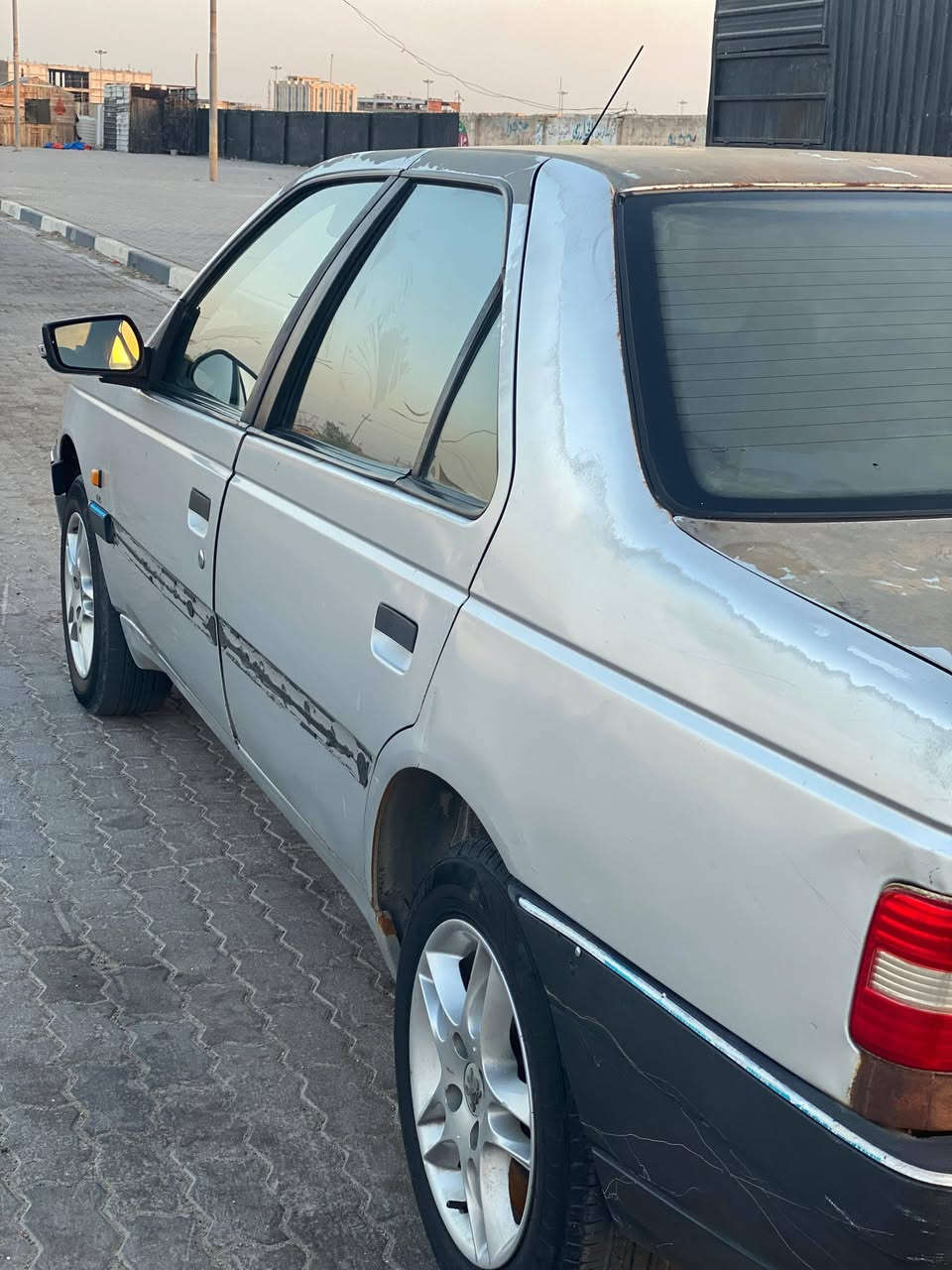 بيجو 12 
رقم بصره سنويه تنتهي نهايه 2030
السياره جاهزه 
السعر 33 وبيهه مجال 
الشراي يجي يكلب وانه حاضر 
الساعي / خلف محطه وقود الجزائر
***********
