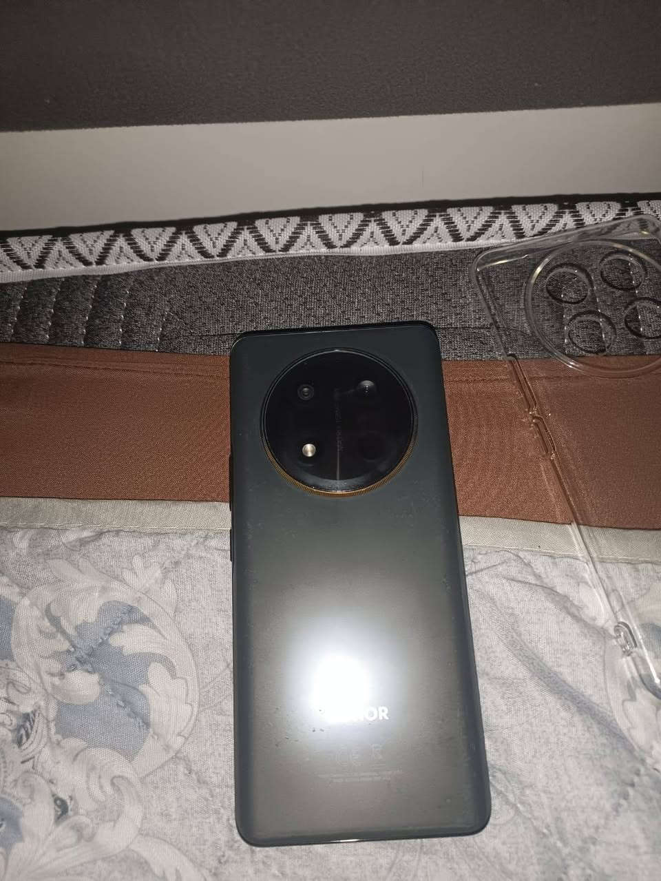 مبايل هنر x9s البيع رام 8 كيكه 256 موصفات فول نضيف مستعمل بس شهر سعر 350 وبي مجال
رقم ***********
