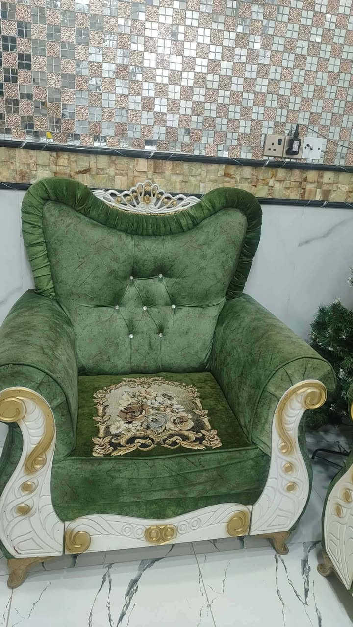 تخم قنفات نضافة فول

***********
***********
