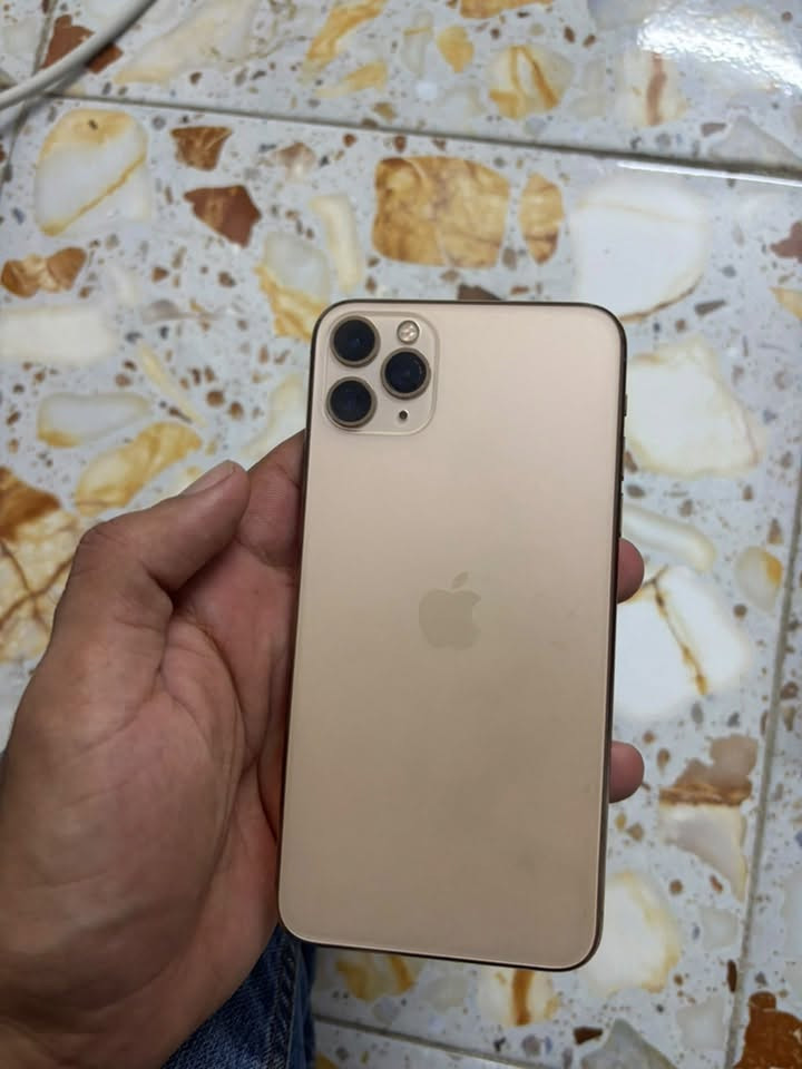 ايفون 11 بروماكس مبدل شاشه وبيه مشكله بالفيس ايدي 
شاشه مبدله اصليه للبيع ب250 الف وبيه مجال 
*********** للتواصل واتساب فقط

