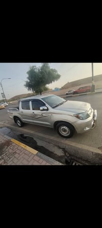 هايلوكس • ٢٠٠٦ • بدون صبغ