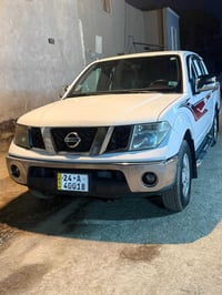 بيكم نيفاره للبيع سياره نضيفه وعلى أيد وحده تخم تاير حداديه جديده محرك...