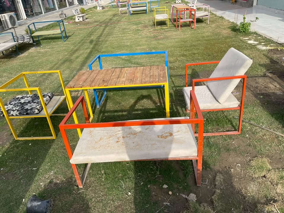 ٤ جلسات • كنب