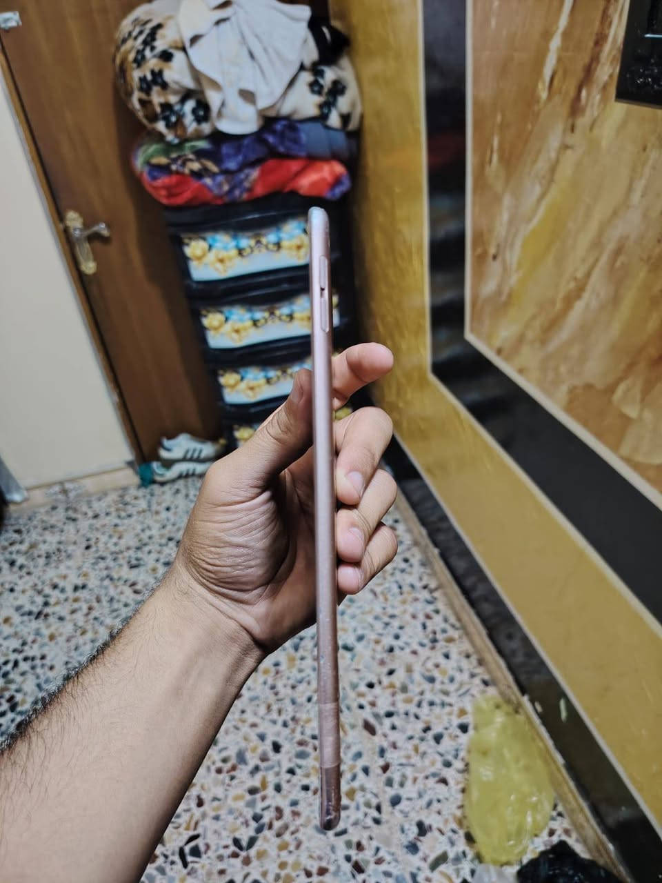 ايباد مني 5
لون ذهبي لون مميز 
ذاكرة 64
بطاريه 83مبدله بلاديه مال ايباد ثاني يعني تفصيخ 
بوبجي 60فريم
نضافه خير من الله 
فقط من بدل البطاريه كطع الشريط مال زر الهوم يتبدل بسوك ب 10الاف
مابي نقص اي شب 
للبيع او مراوس حسب القناعه 
***********
