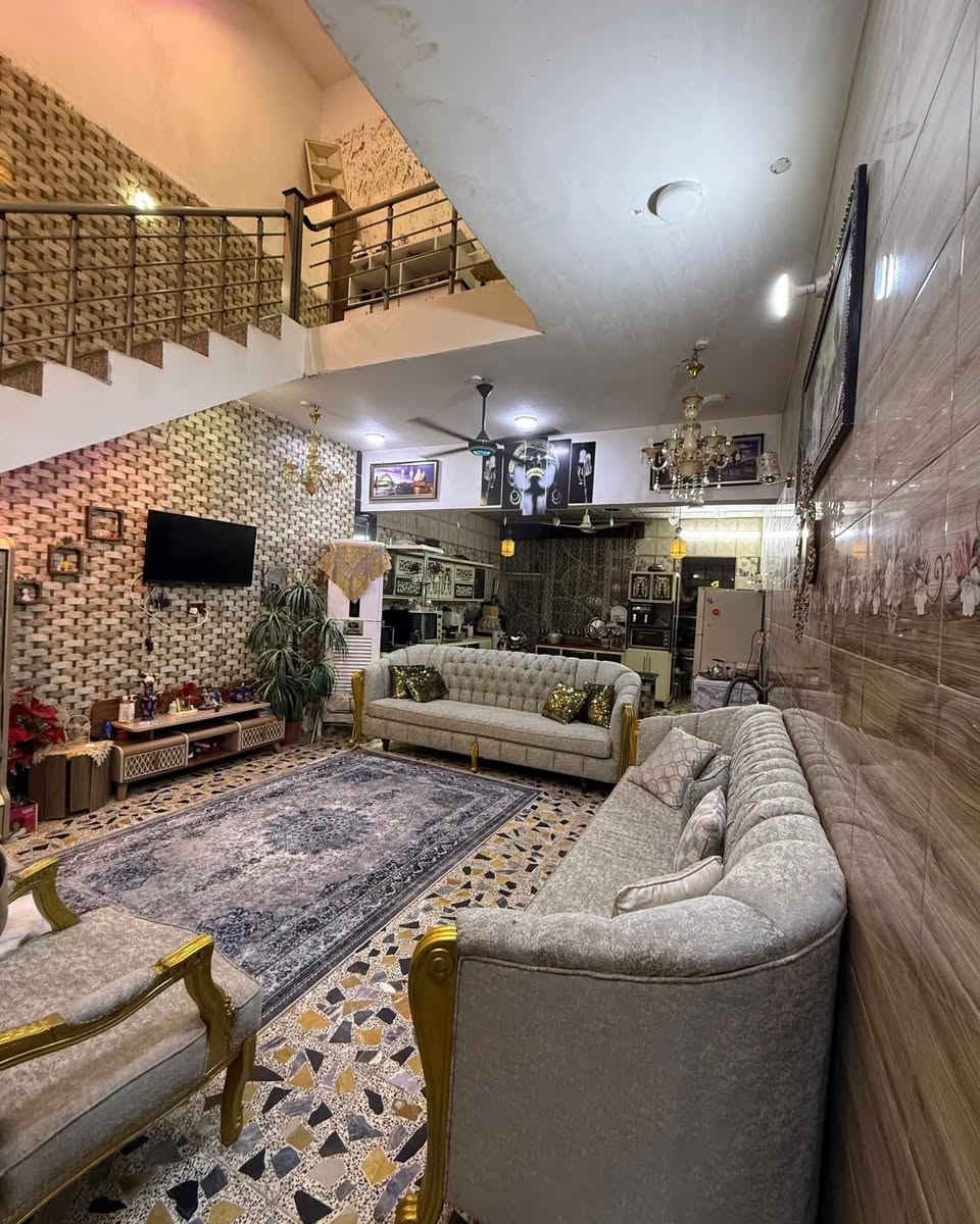 للبيع السعر 120مليون 

مشتمل طابقين بلمربع ذهبي حي الجامعه 

للبيع  اتصلو برقم *********** ❤❤
