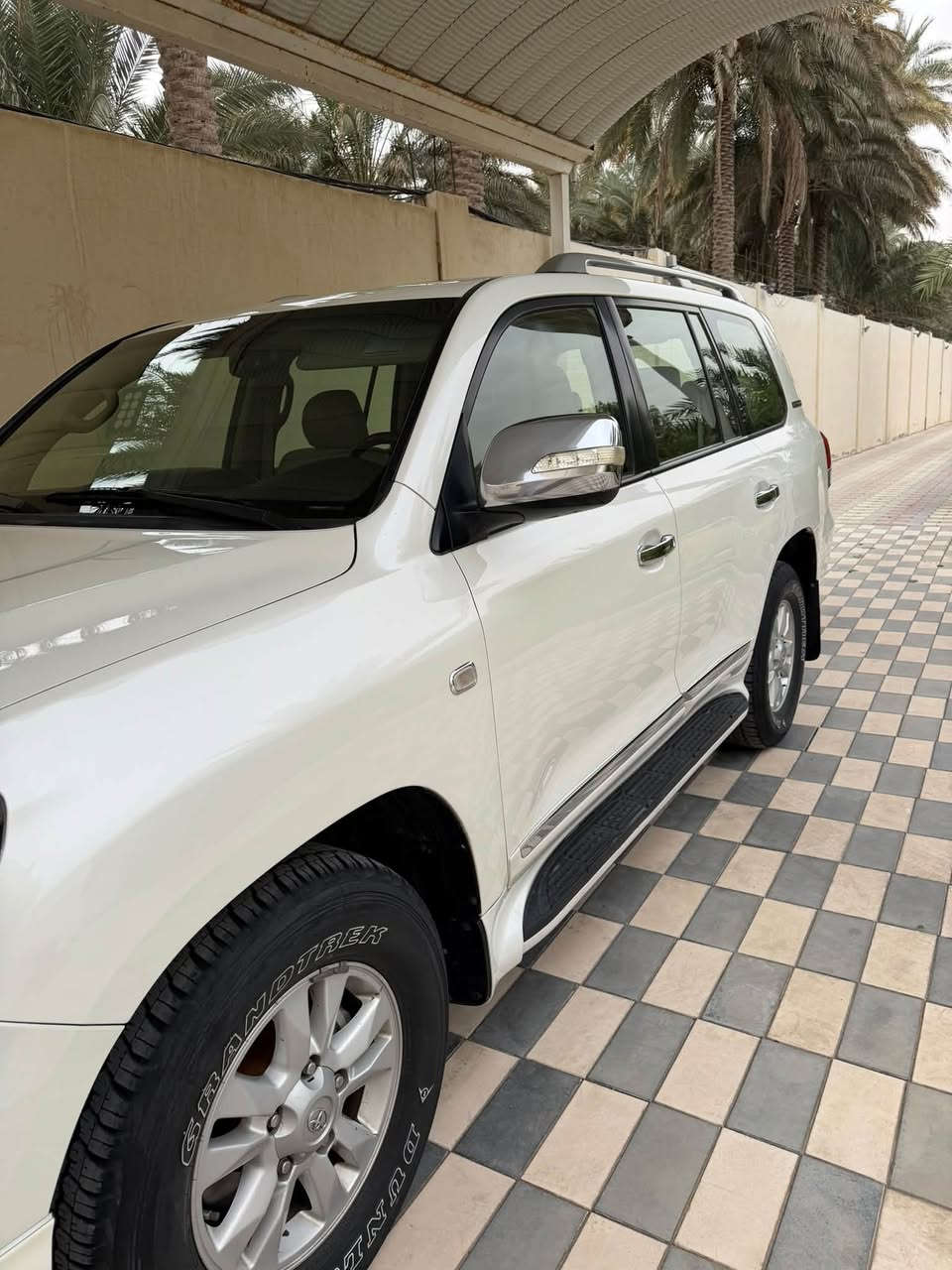 لاندكروز • ٢٠١١ • ستينية