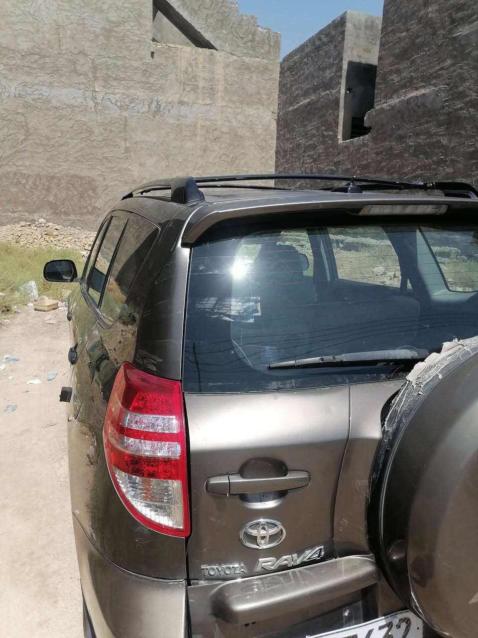 للبيع فقط، راف فور ٢٠٠٩ رقم بغداد باسمي ٤ سلندر، ماشية ١٦٠ الف محركها جديد مبدل تخم تايرات منظومة تبريد جديدة، السعر ٩٠ وبيها مجال للتواصل ***********
