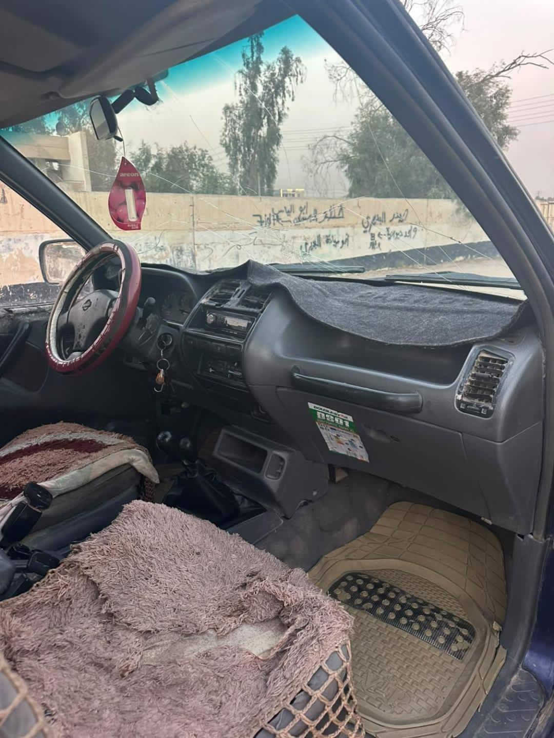 ‎السلام عليكم
سياره نيسان تيرانو دفع رباعي للبيع رقم بغداد سنويه صاقطه موديل 98 محرك  الفين و400  بيه‎ بغداد, العراق
