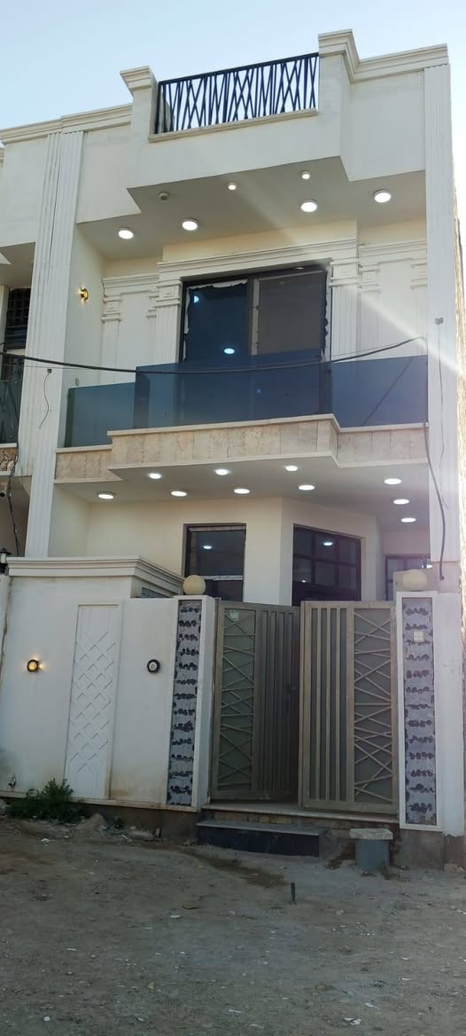 🏠مشتمل طابقين للبيع مساحته 100متر بناء حديث  بناء درجه اولى وديكورات ♦️يحتوي  الطابق الاول  غرفة نوم وهول ومطبخ واستقبال وصحيات داخلية وخارجية وگراچ  
♦️والطابق الثاني يحتوي على غرفتين نوم وهول وصحيات
🔳 بـــنـــاء حــديـــث 
🔳 بناء دراجه اولى وديكورات 
🔳مبني من الطابوق
🔳السقف صب كونكريت 
🔳الارضية والجدران سيراميك 
🔳نوع العقار طابو صرف
🔳قريب جداً من الشارع العام 
🔳الــــدار حـالياً فـــارغ
السعر// 150مليون وقابل للتفاوض 
📍عنوان واسط الكوت الخاجية في الــ5000قرب مستشفى العتبة
للاستفسار الاتصال 
***********
***********
***********
***********
مكتب دلالية أهل الديرة للعقار 
عنوان المكتب كوت حي الحكيم الاولى مجاور شركة كالة المكتب الركن
