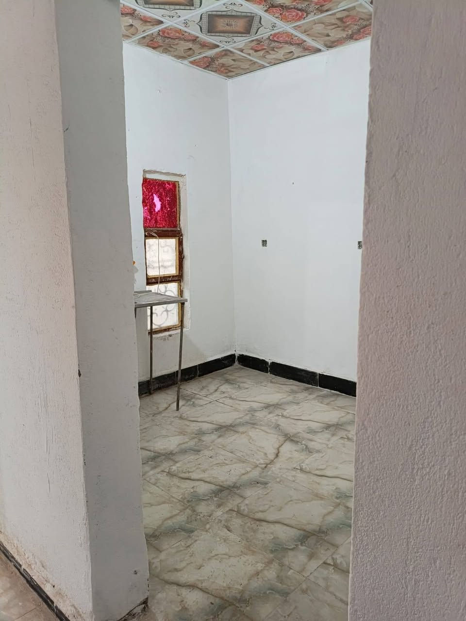 بيت للايجار عنوان ابو الخصيب حمدان قرب معمل البلوك الشيخ غرفتين وصاله ومطبخ وصحيات سعر الايجار400قفل ***********
