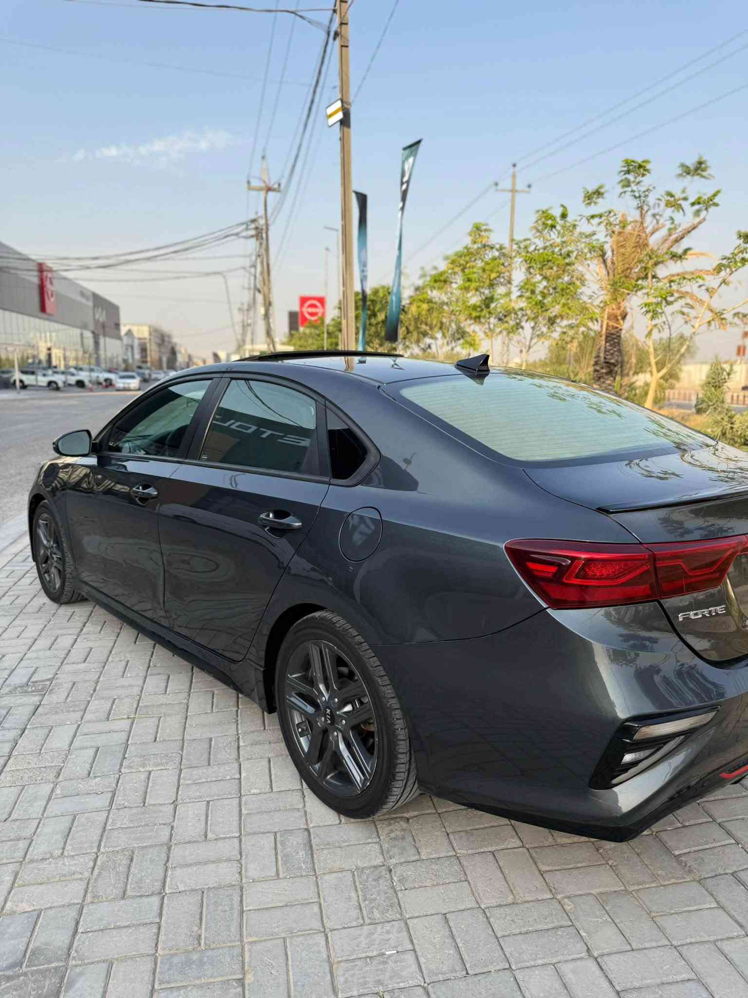 سلام عليكم😍😍
للبيع والمراوس فورتي مديل 2021 وارد امريكي حادثها جاملغ وربع البنيد فول مواصفات جي تي لاين جديده السياره جاهزه من كلشي مكاني بل النجف الاشرف للاستفسار رقمي بي واتساب 

‭***********‬

‭***********‬
