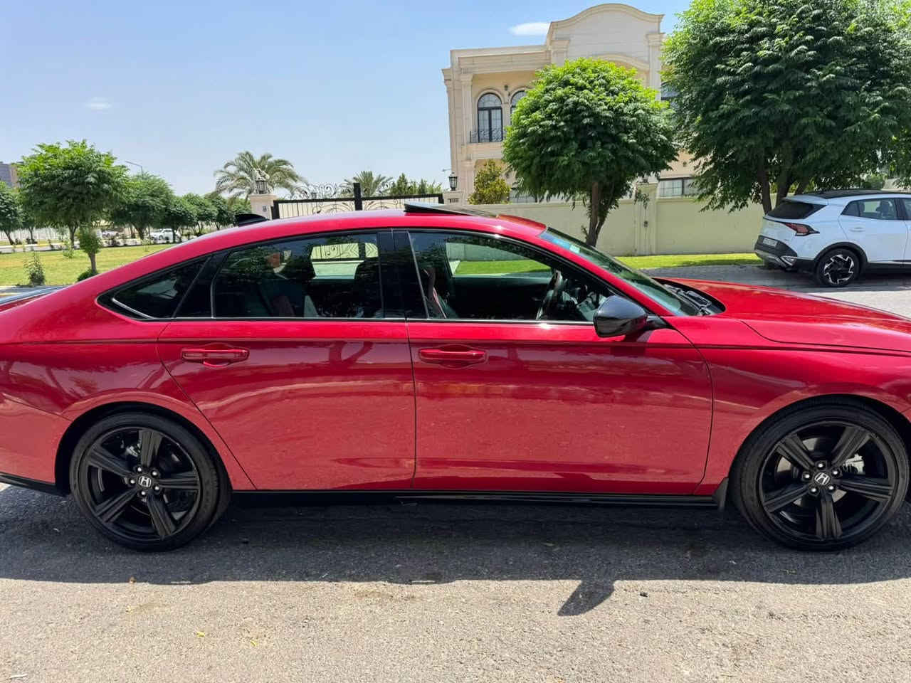 هوندا اكورد ٢٠٢٥ فول 
ماشيه ١٢ الف كيلو فقط 
صور الحادث بالمنشور
سعرها 210 ورقه 
للاستفسار 
***********
