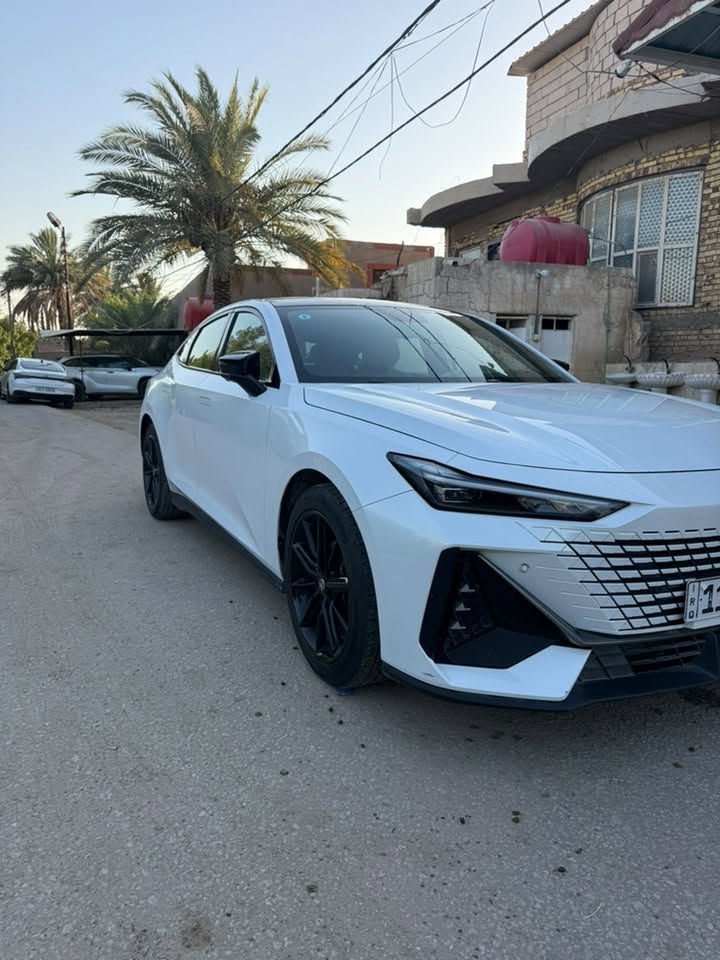شانجان يوني في 2025
فول مواصفات 
الأبيض كت اسود ويلاه وبانوراما اسود 
جديده  للبيع مكفوله كفاله عامه 
بعدها بضمان شركه كير ومكينه ضمان شركة شانجان
ماشيه 39 ألف قابل للزياده
مكينة :1500 تيربوا الاقتصادية مرغوبة 
رقم بغداد الجديد 
حساسات أمامية
حساسات خلفية
كاميرات محيطية 360 درجة
كاميرا خلفية
التشغيل عن بُعد
التشغيل بضغطة زر
توقف مؤقت أوتو هولد
بريك إلكتروني EPB
مثبت سرعة متكيف رادار ACC
ثبات الكتروني ESP
فرامل الطوارئ الذاتية AEB
مانع انزلاق TCS
مساعد صعود المرتفعات HHC
تحذير الاصطدام الأمامي FCW
مراقبة ضغط الإطارات TPMS
تحذير مغادرة المسار LDWS
تحديد مسار 
تستقبل بانزين العادي 
الداخل الجبلي المرغوب 
بنورما كاملة على السقف
أربع أنظمة قيادة :(eco,sport,normal ,غيرها)
لدات داخلية متفاعلة مع النمط القيادة
سبير جديد غير مستعمل 
بعد بيها هواي مواصفات 

للاستفسار على الرقم:
                                                                       ***********
