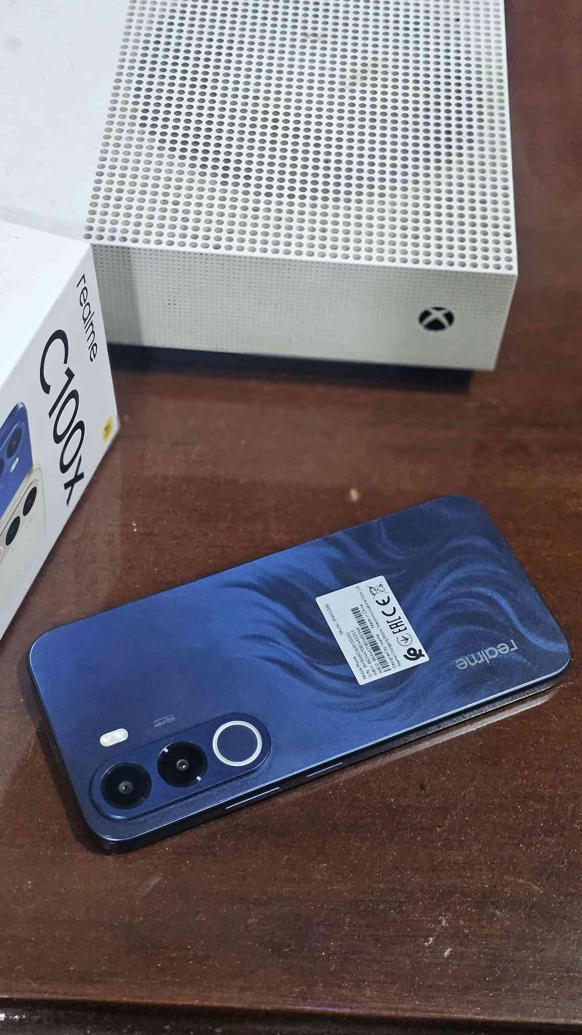 ريلمي c100X
جديد حيلل مستخدم قليل جداا جهاز من تاخذه اعتبر نفسك ماخذ جديد 
ذاكرته ٢٥٦
بطاريته عملاقه حيلل ٨٠٠٠ وشحن سريع ٤٥ واط 
جهاز غراضه كامله وحتا شاحنته ما مستخدمة وياه كفر ولزكه 
للبيع او للمراوسة سعره ٢٦٠ الف سعر الجديد ٣٠٠ الف 
مكاني بغداد البلديات 
***********
