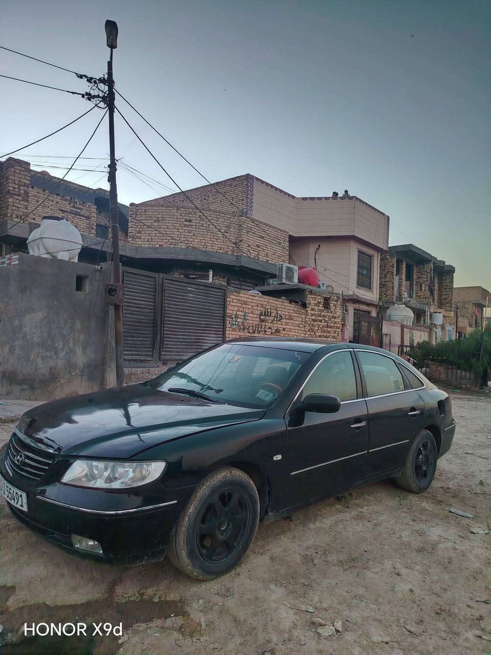 السلام عليكم سياره ازيرا للبيع كير ومحرك وتخم تاير جدد ـ حداديه جديده موديل السياره 2007 سعرها 62 وبيها مجال مكان حله شارع 80 الرقم والاستفسار***********
