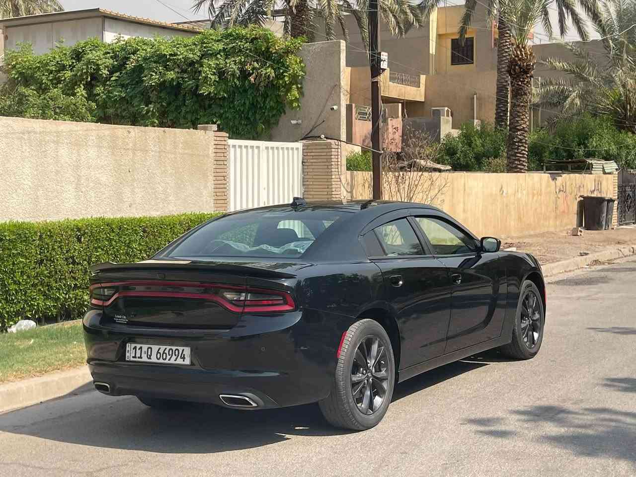 سلام عليكم
جارجر 2023 أمريكي 
سياره كفاله عامه فقط دعاميه  
المواصفات 
شاشه كبيره+كامره 
تحكم ستيرن 
حساس امامي خلفي 
تخم تاير جديد 
ماشيه 40 الف 
محرك 3600 
سياره جديده بمعنى الكلمه 
المكان بغداد 
السعر 215$ماكو بهيج سعر ابدد 
***********
