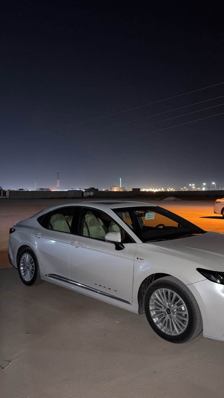 سلام عليكم للبيع كامري 2025 هايبرد
ماشيه 50 الف 
رقم بغداد 
كفاله عامه سياره 
مغلفه بچم نانو 
حساسات إماميه خلفي 
فتحه 
برده خلفيه 
السعر 260 وبيه مجال 
الاستفسار ***********
مكان سياره بصره
