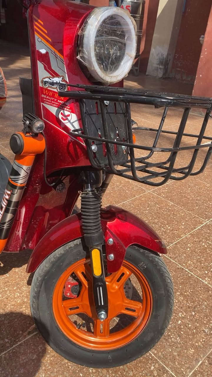 السلام وعليكم
دراجه شحن للبيع شركة XR9 اخر اصدار فول مواصفات كير R/D مستخدم 20. يوم فقط كلش نضيف. سعر 550 
***********
