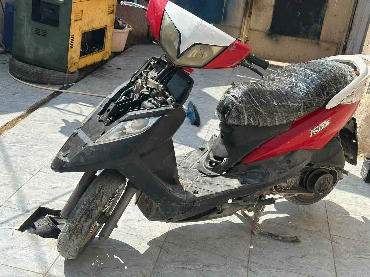 السلام عليكم ماكس منغولي كهربائيات كلها شغاله مكينه ما صار شهر من عمرتها ويل نجمه رياضي 300 وبيها مجال ***********نجف
