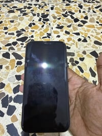 ايفون ١١ • ١٢٨ • بطاريه ٨٠