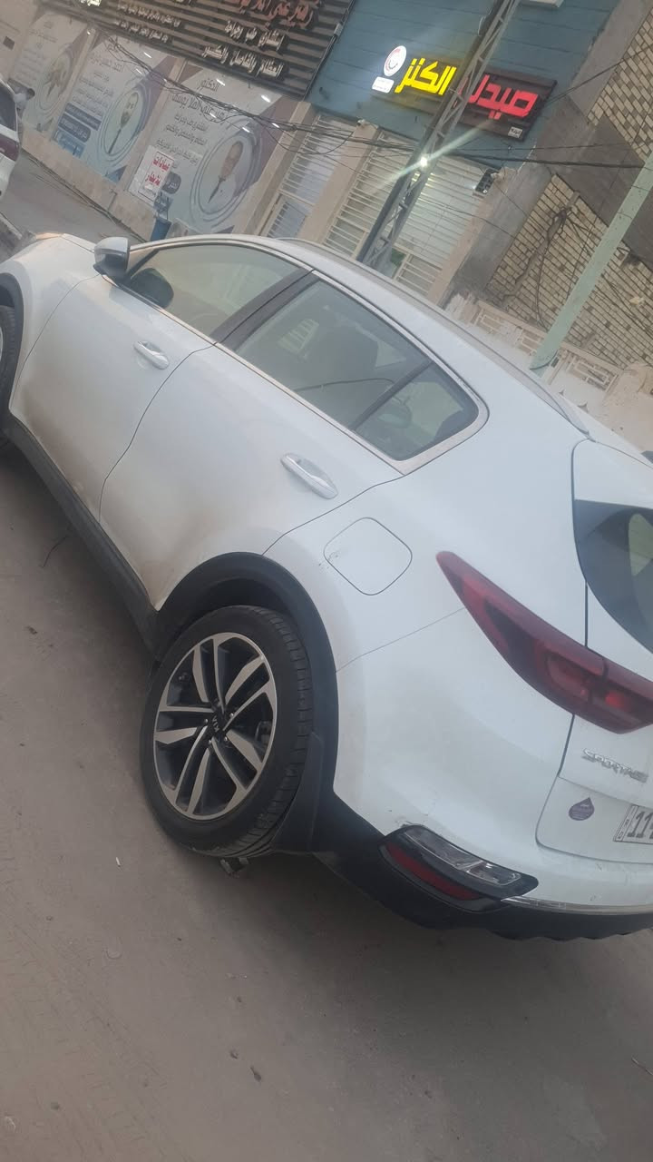 سبورتج ٢٠ رقم بغداد جديد بأسمي مكانها بابل بيها بنيد مبدل بلادي ودعاميه أمامي صبغ السياره ماشيه ١١١ الف حقيقي مرايات  شفط حساس أمامي خلفي ٣ وضعيات قيادة سعرها ١٦٨ مع مجال قليل
***********
سبورتج ٢٠ رقم بغداد جديد بأسمي مكانها بابل بيها بنيد مبدل بلادي ودعاميه أمامي صبغ السياره ماشيه ١١١ الف حقيقي مرايات  شفط حساس أمامي خلفي ٣ وضعيات قيادة سعرها ١٦٨ مع مجال قليل
