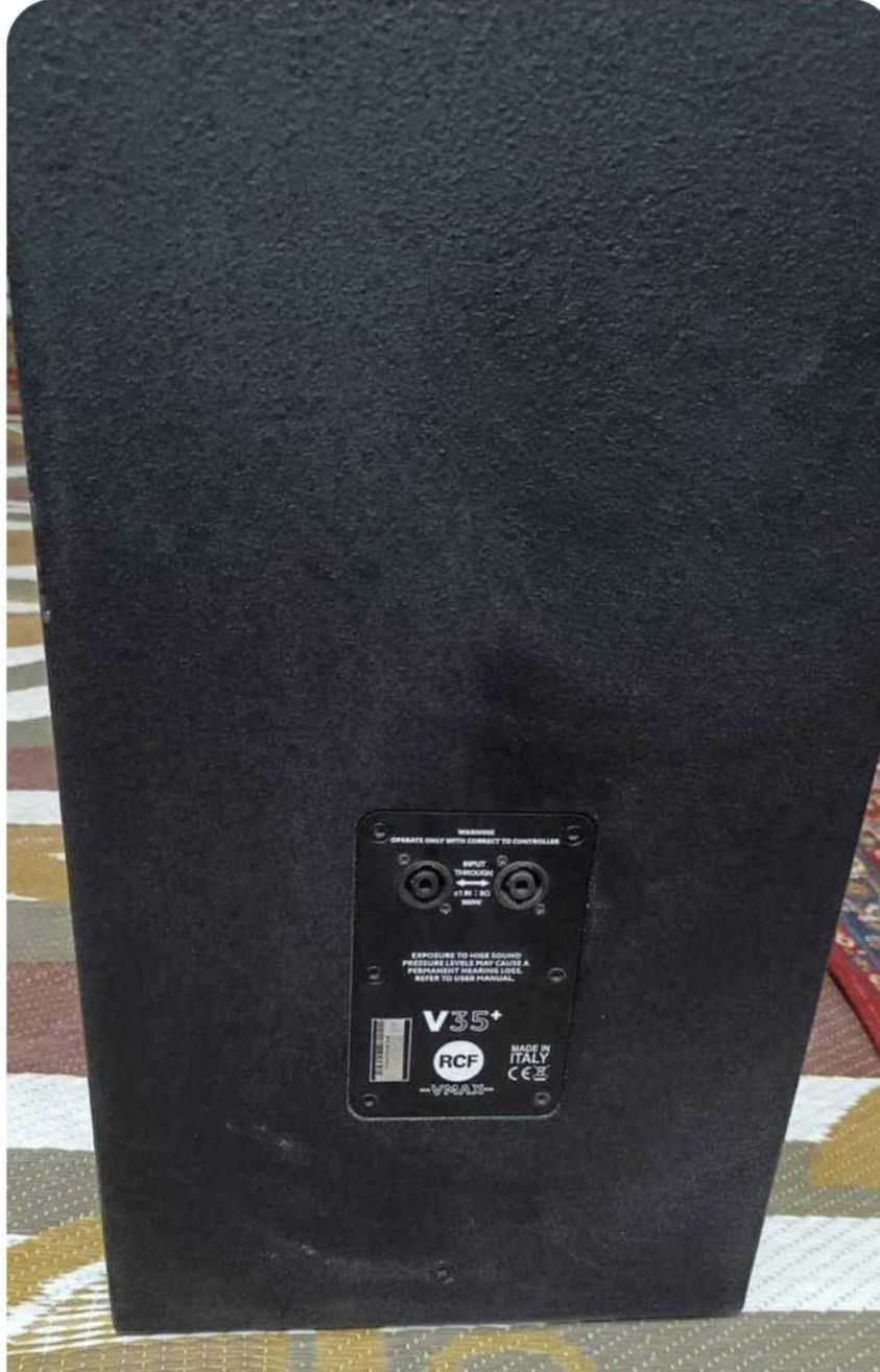 سماعات RCF • زوج • نضيف