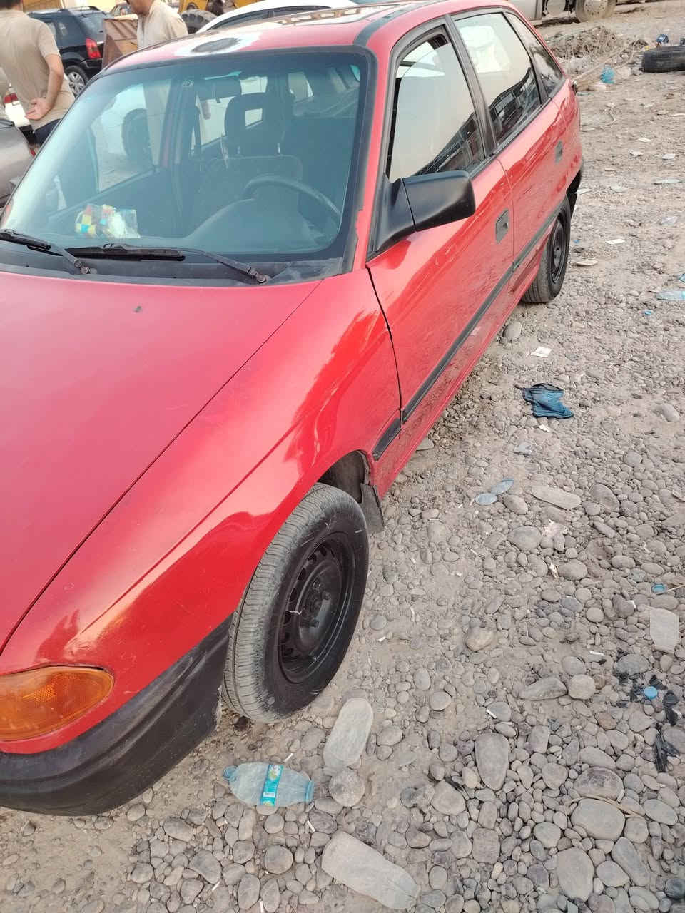 السلام عليكم
اوبل استرا موديل 93رقم بغداد باسمي  محرك 1600 بيها تلحيضات بسيطه
بلاديه سعر 40  مجال بسيط
***********
