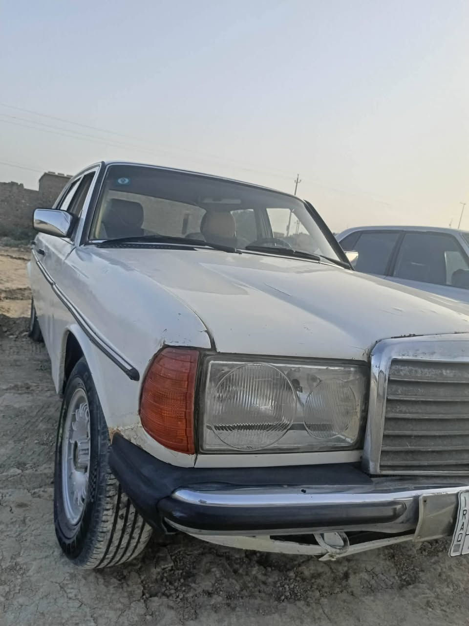 مارسيدس ابو جحيل للبيع موديل 84 رقم كربلاء السعر 25 وبيه مجال الناصريه سوق الشيوخ
***********
