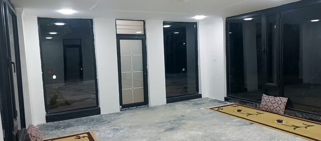 باخ بۆ فرۆشتن یەك دۆنم بیر ئاو كارەبای  سەربەخۆی هەیە حەوزی تیایە داری بەرداری تیایە بەینی سالح ئاغا و باریكە ١٠٠م لە جادەی ڕەیسیوە  دورە
***********
