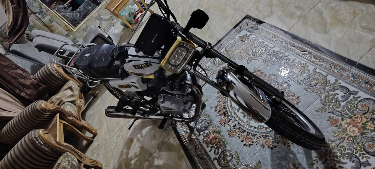سلام عليكم دراجه سيفان موديل ٢٠٢٣ واواق كامله مكينه مكفوله كهربائيات كله شغاله كفاله عامه السعر ٤٨٠وبيه مجال بسيط مكان الدراجه بابل المحاويل ***********
