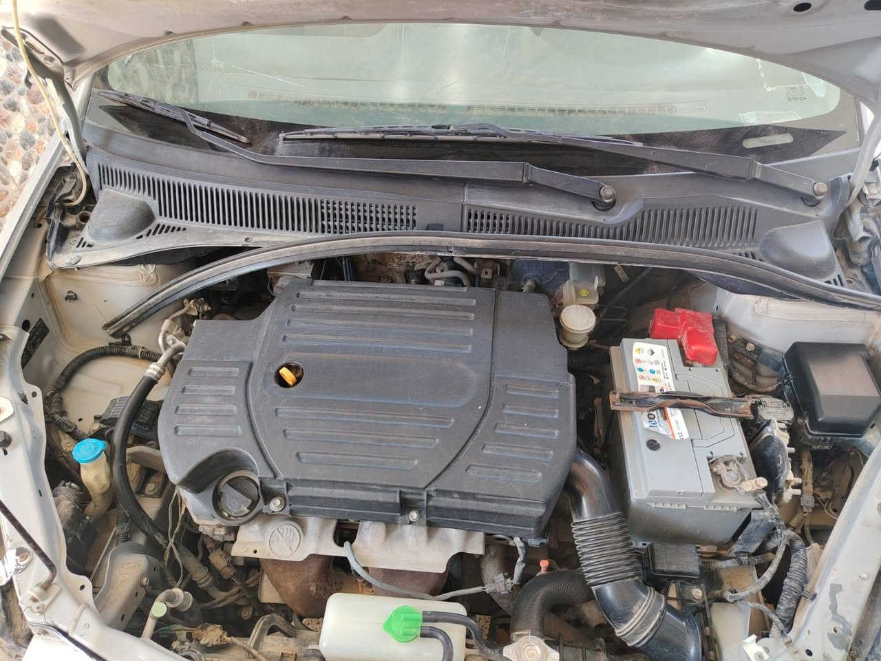 سوزوكي فئة sx4  موديل 2014 
رقم بغداد 
محرك 2000 
السيارة بيها جرد باللون السلفري بدون صبغ 
( مكان  الجرد موضح بالصور) 
السعر 58 وبيها مجال  
مكان السيارة بابل 
واتساب / ***********
