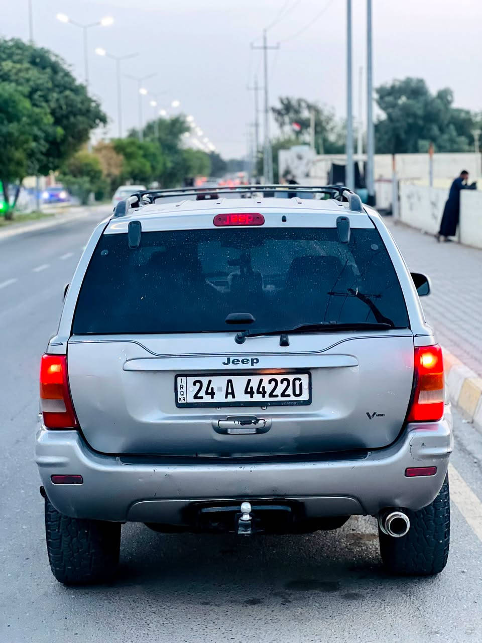 جيب ٢٠٠٠ • مكينة V8 • تاير جبلي