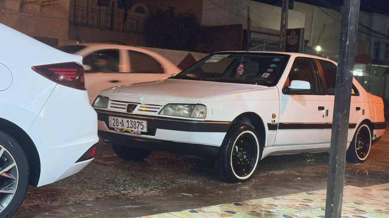 بيجو 405 GLX  2012
السياره كفاله ما ناقصه كلشي مكينه كير تبريد حداديه كفاله من كلشي عده صبغ بالجاملغ الامامي قليل كلش  السياره رقم نكلزي نجف مداور ثاني يوم مصفره من كلشي ترايك وين ما يعجبك مكان السياره المشخاب 
السعر 40 وبيها مجال للطيبين  ***********
