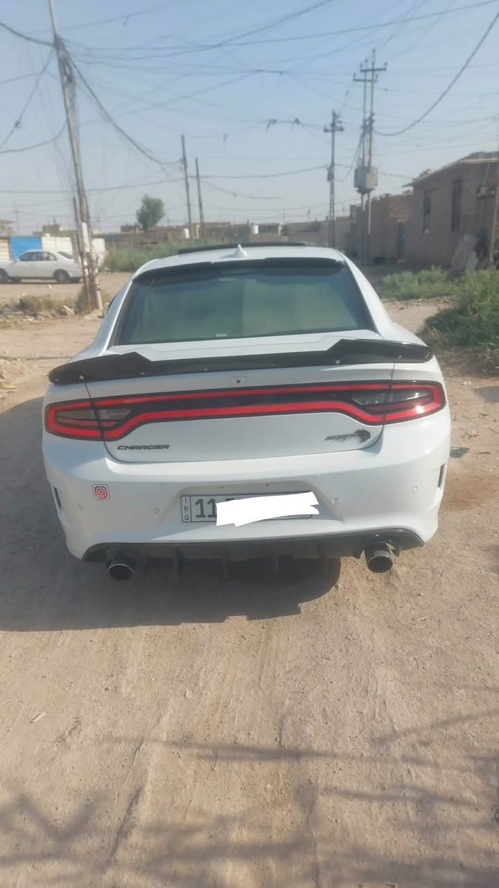 دوج جارجر سكات باك فول مواصفات 
فتحة سقف
مقاعد جلد تدفئه تبريد 
خزن ميموري 
رادار جانبي 
نقاط عمياء 
رادار خلفي 
شاشه كار بلي جديده 
شفتات ستيرن 
مراوح srt 
اكسل قفل srt
الاكزوز دبات سود وزرع بوابات كتم
 غرفه روز رايز 
عليها برمجه   كتوف وطلقات  
ويل نجمه اصلي 
ولف حماوه ريسنك 82 اصلي 
بلكات ngk  الاصلي 
اويل كاج كان اصلي
اناره محيطيه داخل السياره
 
عدسات اوزوم  +عين الشيطان +وشم المازده +اوركال متغير جهازين بلوتوث 

وكت كامل من الكماليات شفه ودوس ولحيه 
 

2018 حادث امريكا جاملغ وبنيد سونار موجود 

ماشيه ١٠٠ مايل
***********

مكاني واسط كوت رقم بغداد بغداد دولي تحويل ثاني يوم السعر ١٦٥ وبيها مجال للشراي
