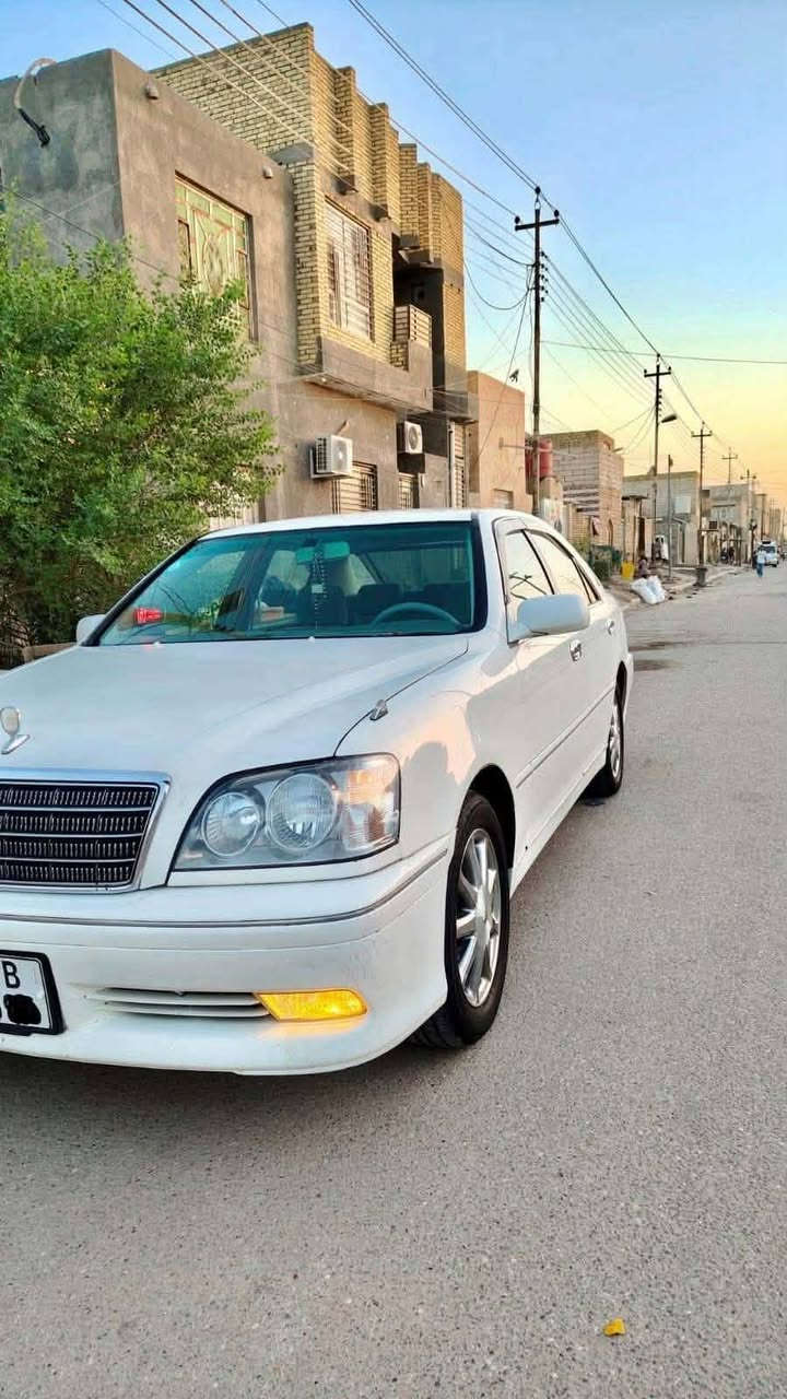 السلام عليكم 
ملكه موديل 2000 محرك ففتي 2500 رقم ذي قار انكليزي 
مصبوغة بيهه ضربه بلجاملغ الخلفي مكينه وكير وتبريد كفاله مكاني الناصرية مركز السعر 105 وبيهه مجال الاستفسار على هذا الرقم ***********
