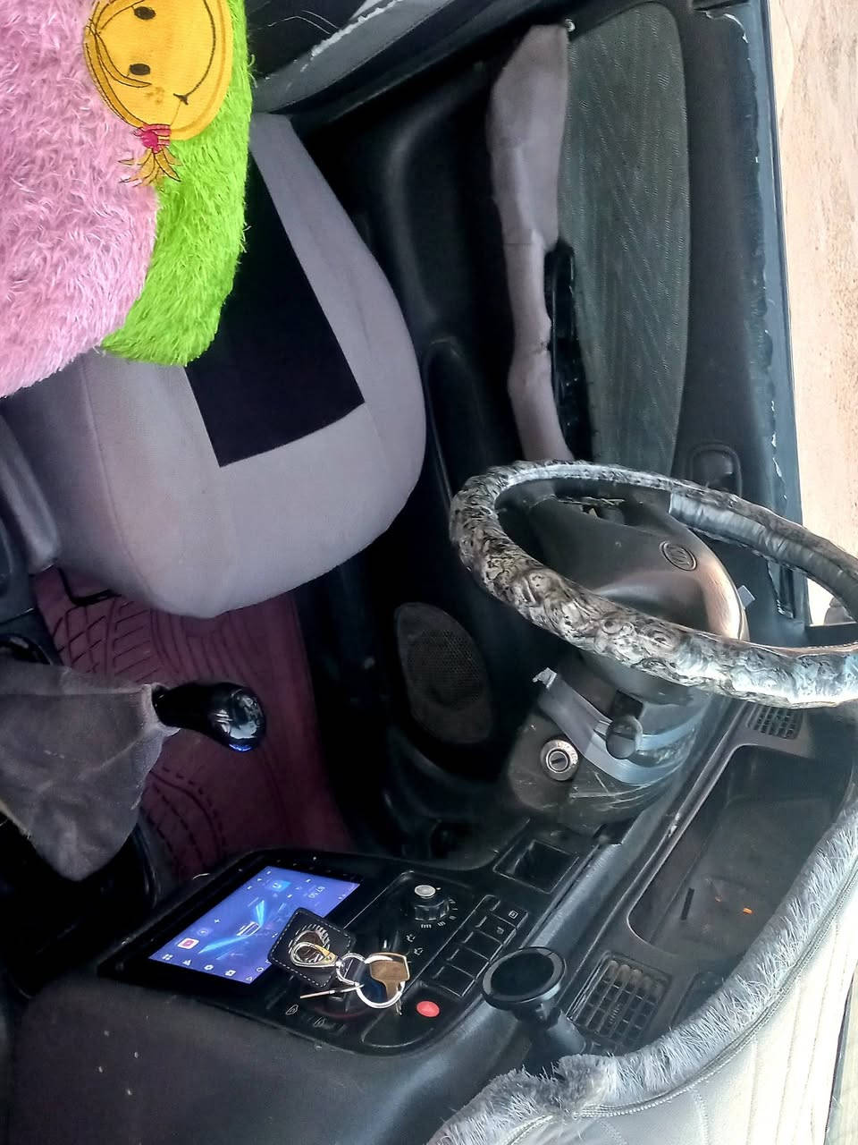 سياره للبيع نوع كيا سيفيه 
موديل ٩٥ رقم صلاح الدين رقم دولي مكينته صغيره
صدر جديد تخم تاير سياره مكفوله من صبغ وخياس شرط على فحص السعر ٣٥ 
وبيها مجال ***********
