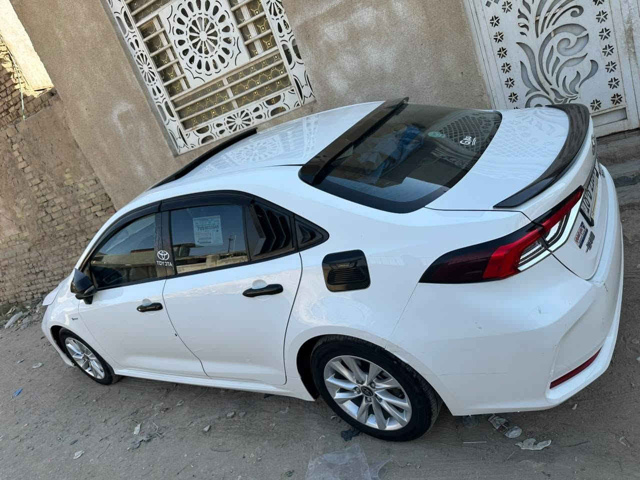 السلام عليكم كورولا للبيع موديل 2025 العلامه السوده المرغوب ماشيه 41الف فول مواصفات رقم بابل
١-بصمة تشغيل 
٢-بصمه ابواب 
٣-ترحيب عند الاقتراب 
٤-فول تحكم ستيرن 
٥-شاشه كبيره (ابل كار بلي )(اندرويد اوتو)
٦-مودات قيادة (eco)(comfort)(power)
٧-قطعتين تبريد 
٨-جام كله اوتو 
٩-فتحة سقف
١٠-رادار امامي 
١١-رادار تحديد مسار 
١٢-كروز سرعه ٣مودات 
١٣-نظام (evo) 
١٤-مانع انزلاق
١٥-مانع تصادم 
١٦-لايتات زنون والخلفيه LED 
١٧-اوتو هولد
١٨-هاند بريك بصمه
١٩-محرك ١٨٠٠ هايبرد
٢٠-اوتو بريك
٢١-اشاير بالمري  
وبعد بيها هواي مواصفات 
السيارة خير من الله مصروف عليها هواي وبعدها جديده بوضع الشركه  كل غراضها موجوده وياها والكتلوكات مالتها موجوده السياره مكفوله كفاله عامه عدا شخوط بيه بدعاميه فقط 
مكان السياره نجف سعرها 155وبيه مجال بسيط 
للاستفسار:***********
