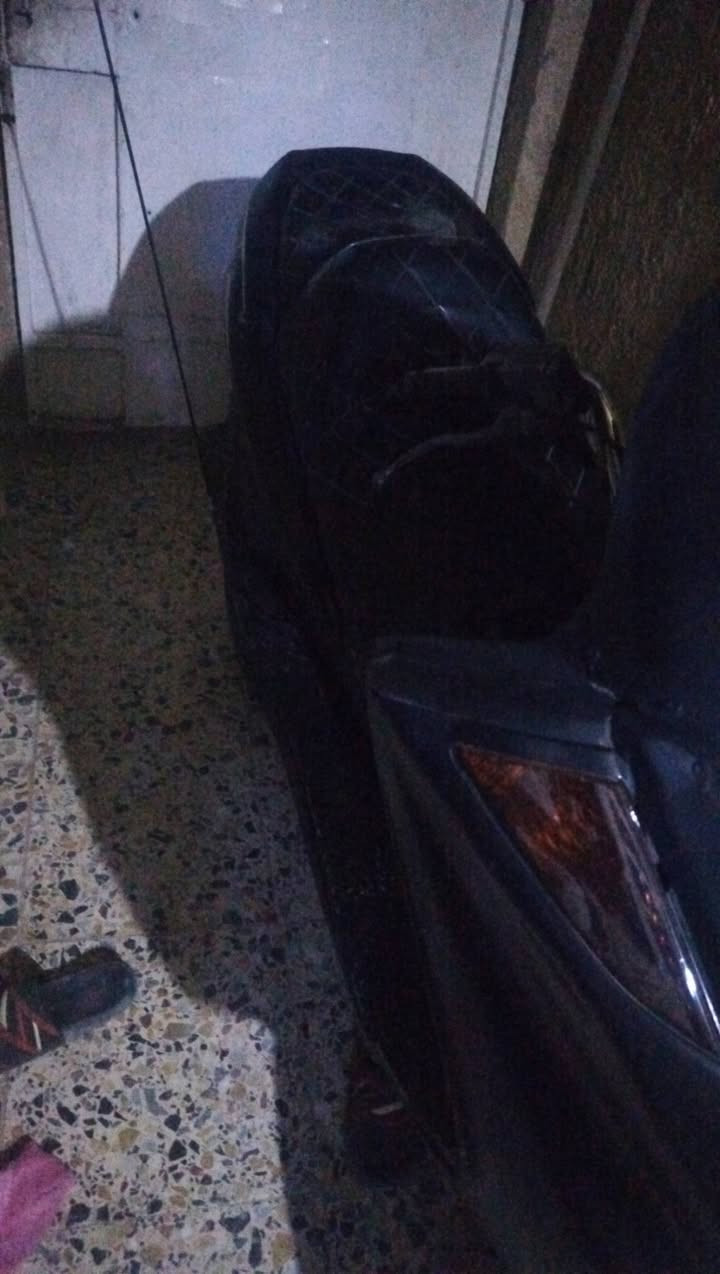 ياماها ماجسته دبل رون محرك ربع  دراجه معدل 140 محرك ناعم نشط بدلت الها باتري جديد وكتف وملف وفلاوين وتأير خلفي مرتبها الدراجه مكان بغداد زعفرانية رقم واتس *********** أو راسلني هنا سعر 600 وبيها مجال تسوة اكثر ولله بس محتاج وريد ابيع

