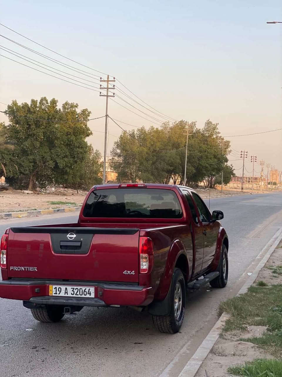 نيسان فرونتيرا
بيع فقط مراوس مااراوس⛔️
قماره وربع 
مكينهV6
رقم كربلاء 

المواصفات
شاشه جبيره 
كامره 
اوتو هولد
كشافات ضباب 
بصمه
تحكمات ستيرن
مانع انزلاق 

حادثها جاملغ امامي ايسر وبنيد صبغ فقط 
مكان السياره كربلاء
التواصل 
*********** 
غير متواجد عل فيس
