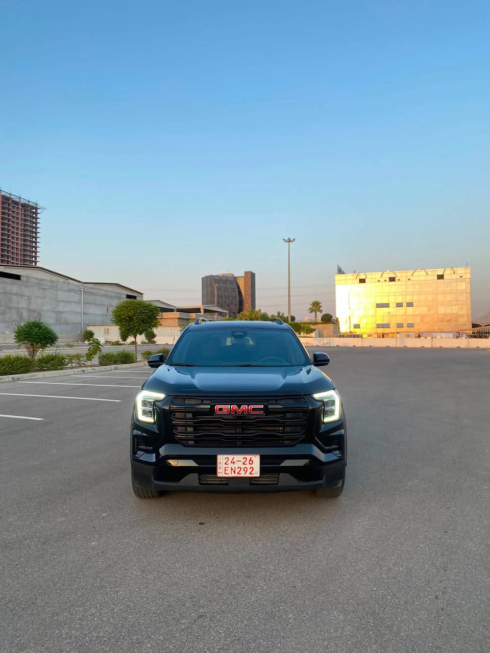 GMC Terrain 2025 Elevation AWD
سيارة تجي اعلا فئا مواصفات 
ماشية ١٣ الف ميل 
محرك ١.٥ تيربو ٤ سلندر 
كير ٨ سرعة 
٤ مود normal AWD snow Off-road
شاشة كبيرة ١٥ انچ و شاشة الكيج معلومات الرقمية ١١ انچ 
تشغيل بصمة و تشغيل سويج ريموت 
و كشنات جلد و كهربائي و تدفئة + تبريد 
سكان تدفئة 
و سيارة ٤ كاميرات ٣٦٠ درجة و المراية هم كاميرة 
فتل رادار و حساس 
بيها فتحة بانوراما يعني سيارة فولل فولل مواصفات 
ضررها ٣ قطع صبغ جاملوغ امامي و باب و جاملوغ الخلفي 
بدون دواخل بدون ارباكات 
و ب سعر بلاش بلاش ٢٠٢٥ مويدل 
سعرها ٢٢٠$ ورقـــة و مـجـال 
للمزيد من المعلومات اتصل على هذا الرقم 
كورك-واتساب 
***********
