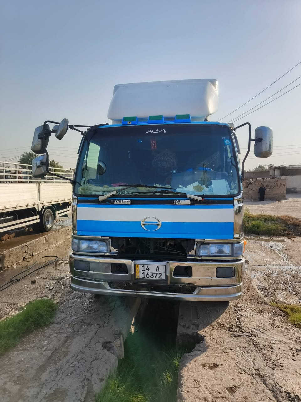 سلام عليكم 
هينو انكر للبيع سته وربع بلادي 80 سوبر لاصرف ولا بخار تبريد ثلج سياره بسمي موديل 97 تحويل مباشر سياره كبل لشغل خطها اربيل بصره تخم تاير حداديه كلها مضبوطه ***********
*********** مكان سياره بابل جبله
