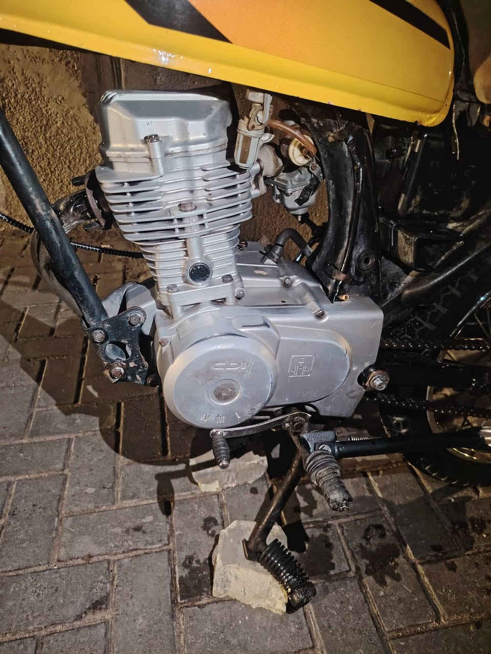 دراجه نامه شلامجه كلك كلك اريدهه اب400بويهه مجال شوفت عينك دراجه نضيفه توصل وتساب ***********
